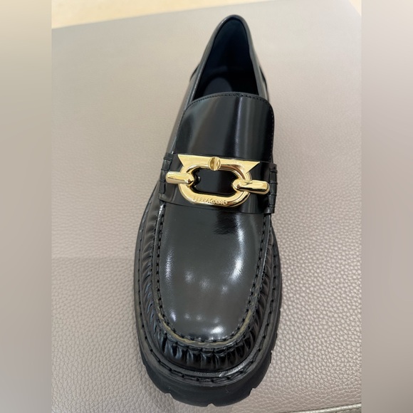 Ferragamo Black Leather Ingrid Loafers - Picture 11 of 14